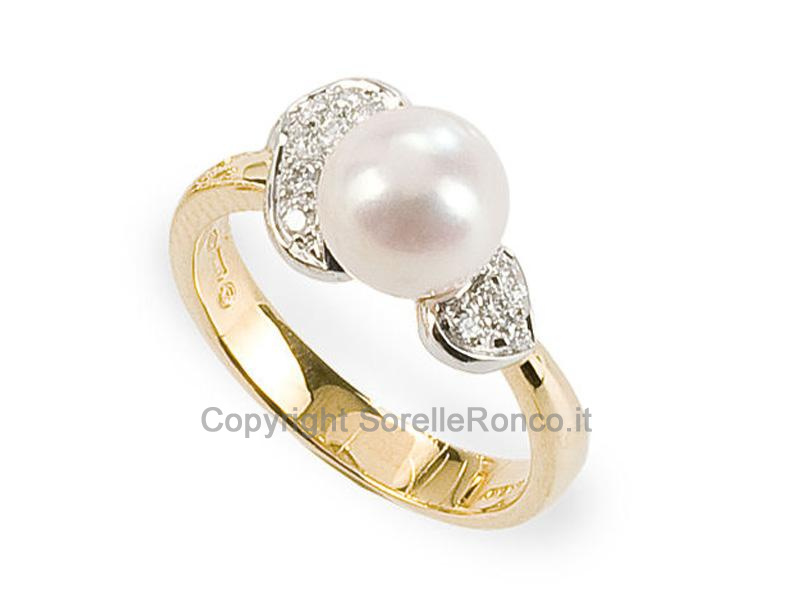 ANELLO CON PERLA E PAVE DI DIAMANTI