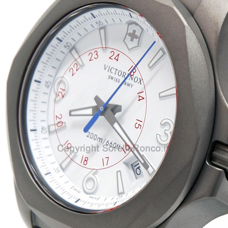 VICTORINOX I.N.O.X. LIMITED EDITION BIANCO 43MM
