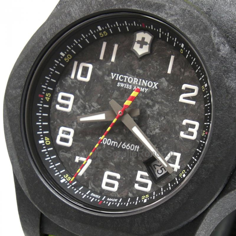 VICTORINOX I.N.O.X. CARBON CINTURINO GIALLO 43MM