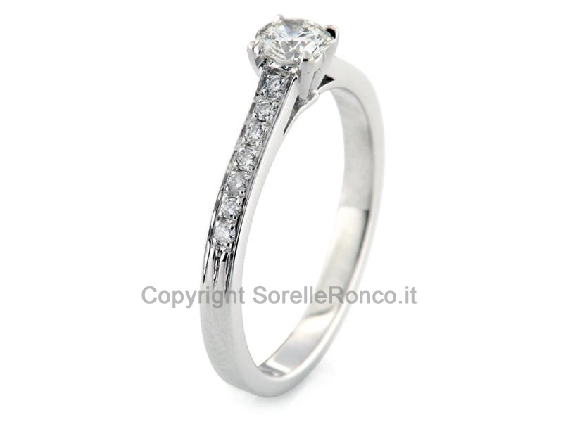 ANELLO SOLITARIO CON DIAMANTE CT. 0.30