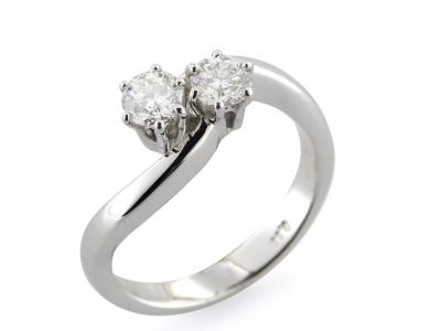 Anello Solitario Contrarie&#39; ct. 0.66 
