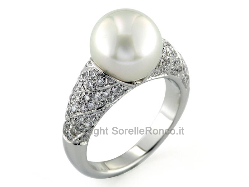 ANELLO IN ORO CON PERLA E DIAMANTI