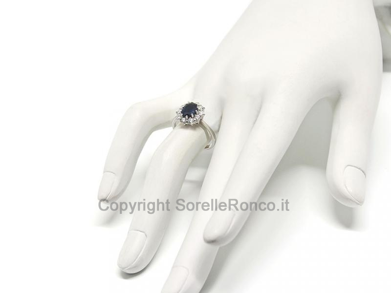 ANELLO IN ORO DIAMANTI E ZAFFIRO 7X5MM