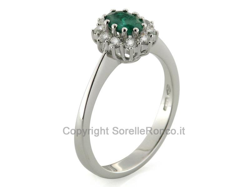 ANELLO ORO BIANCO DIAMANTI E SMERALDO 4X6MM
