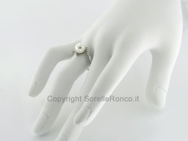 ANELLO CONTRARIÈ ORO PERLA E DIAMANTI