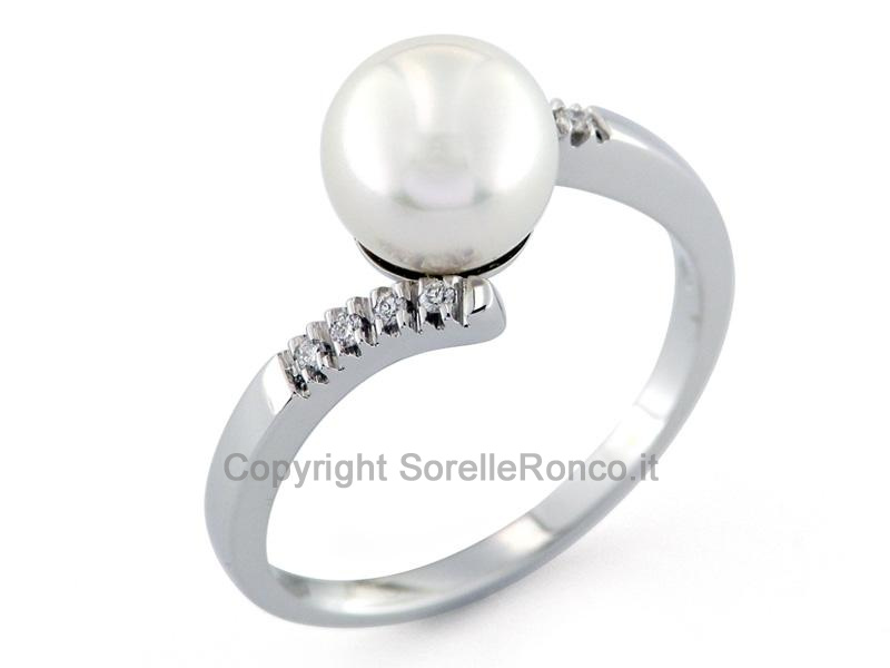 ANELLO CONTRARIÈ ORO PERLA E DIAMANTI