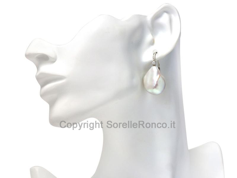 ORECCHINI CON PERLA BAROCCA E DIAMANTI