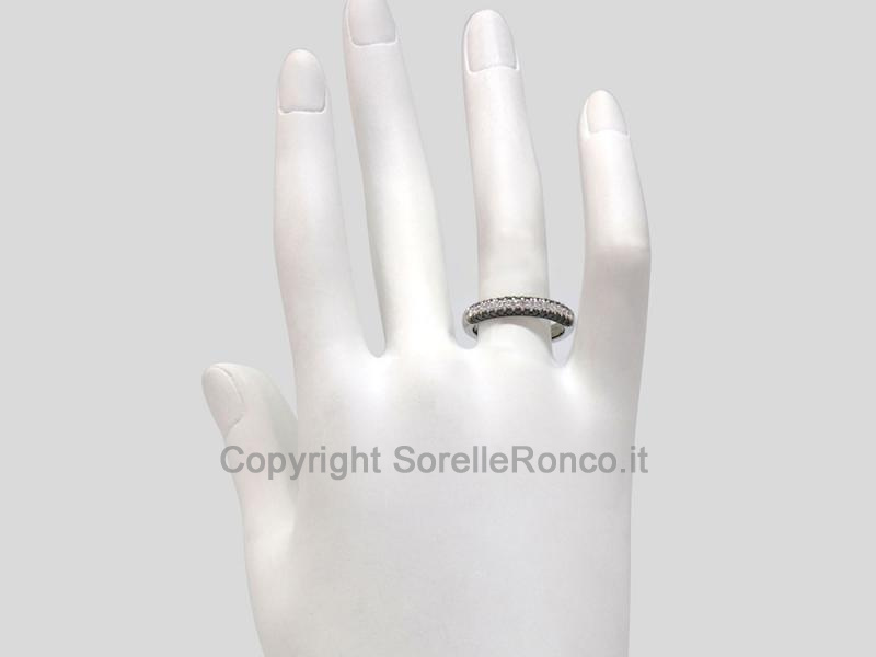 ANELLO RIVIERA DIAMANTI NERI E BIANCHI