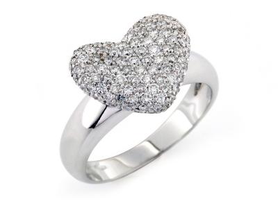 Anello a Forma di Cuore in Oro Diamanti