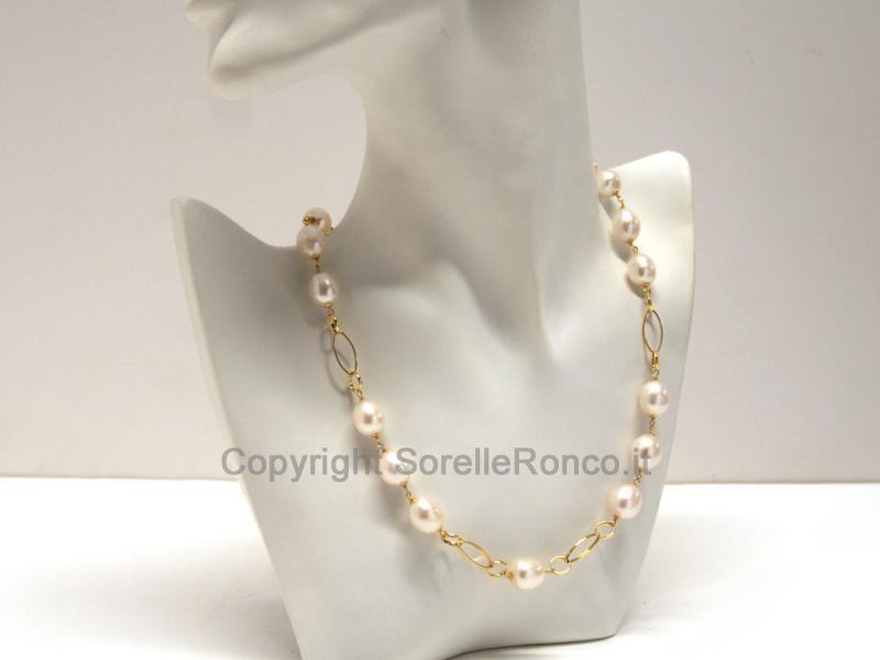 COLLANA IN ORO GIALLO CON PERLE BIANCHE