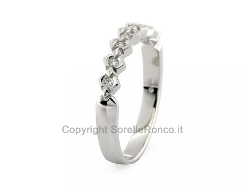 ANELLO RIVIERA IN ORO E DIAMANTI CT 0.10