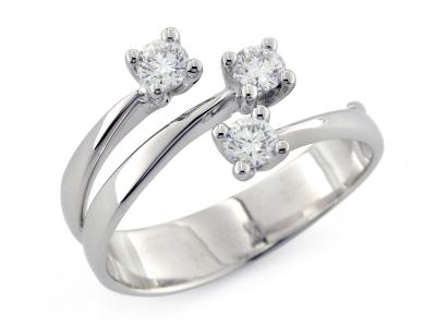 Anello Trilogy con Diamanti 0.62 ct