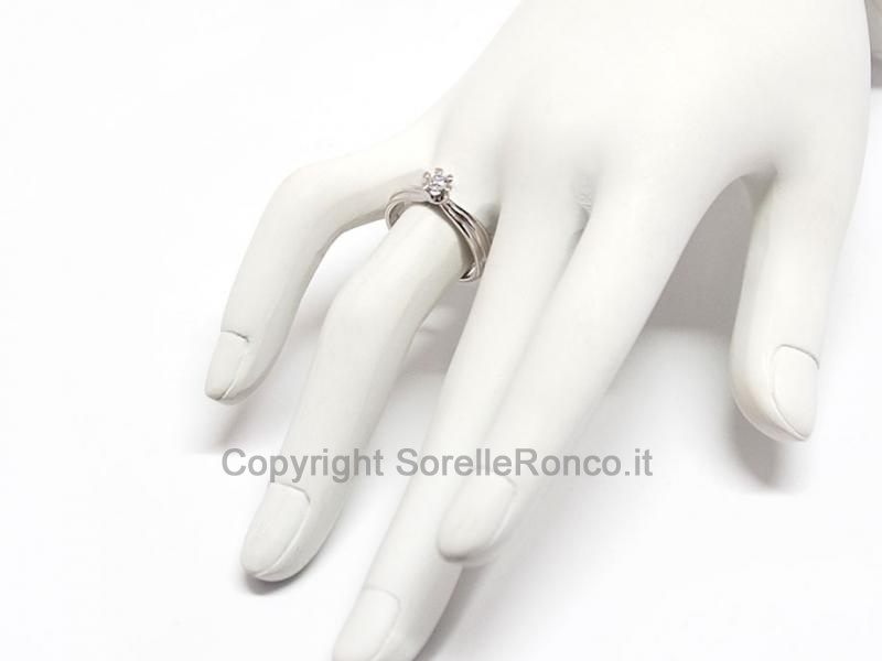 ANELLO SOLITARIO CON DIAMANTE 0.20 CT