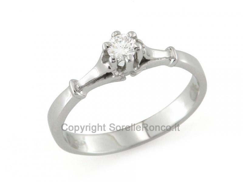 ANELLO SOLITARIO CON DIAMANTE 0.13 CT