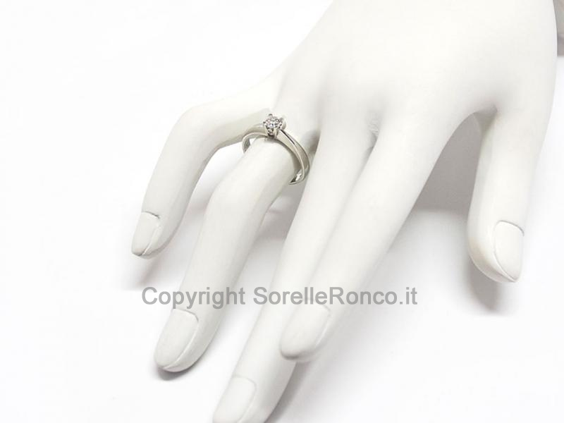 ANELLO SOLITARIO CON DIAMANTE DA 0.28 CT