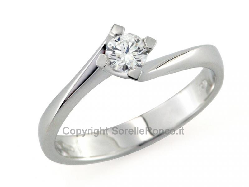 ANELLO SOLITARIO CON DIAMANTE DA 0.27 CT