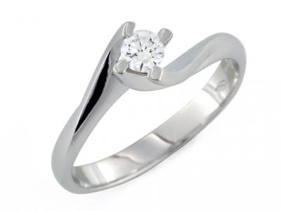 Anello con Diamante Solitario ct. 0.18