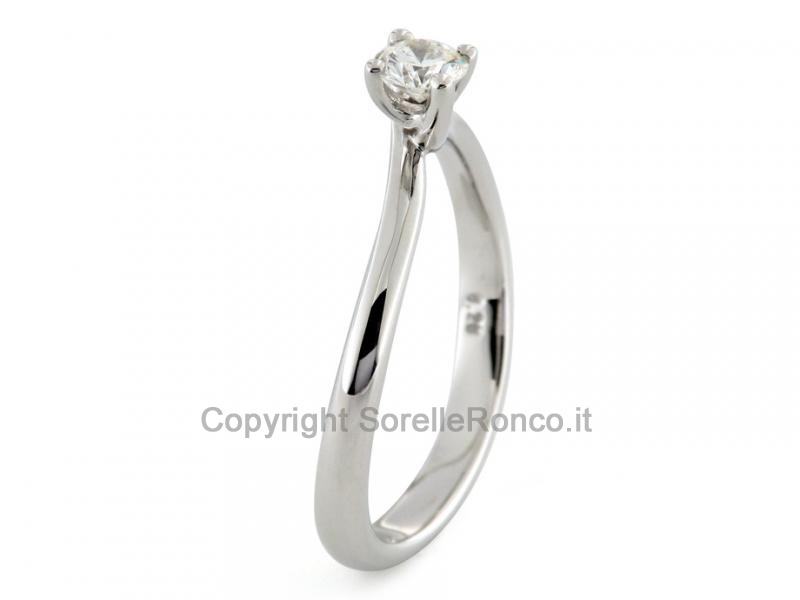 ANELLO CON DIAMANTE SOLITARIO CT. 0.26