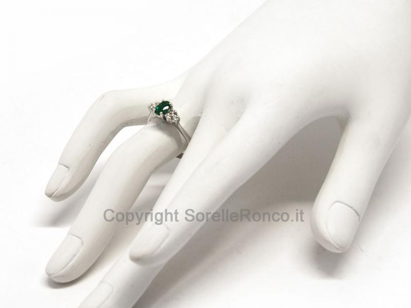ANELLO IN ORO CON SMERALDO 0.46 CT