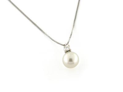 Collana in Oro con Perla 7mm e Diamante
