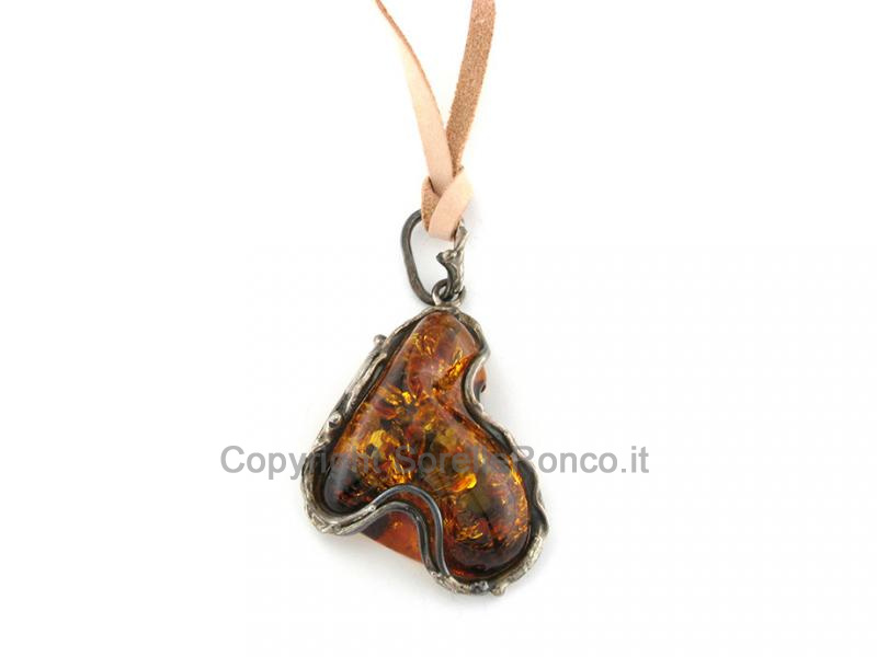 COLLANA CON PENDENTE AMBRA COGNAC