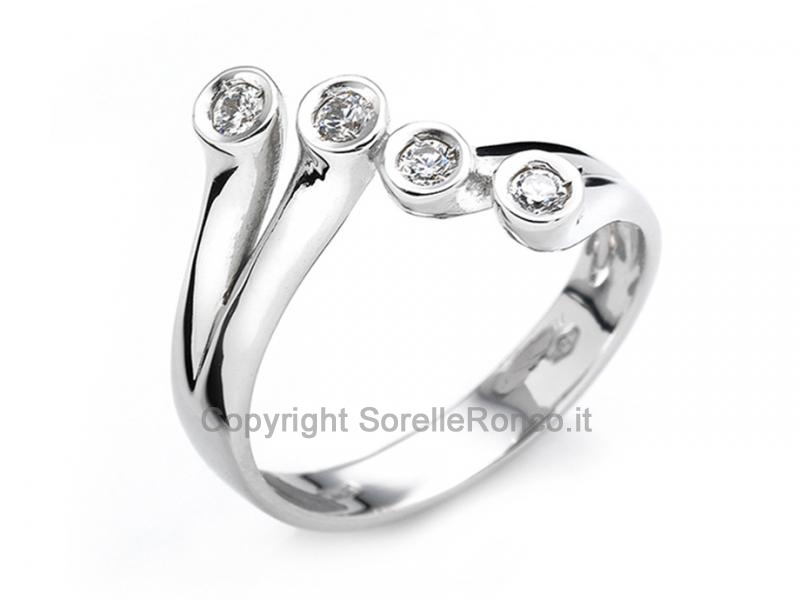 ANELLO DESIGN CON ZIRCONI