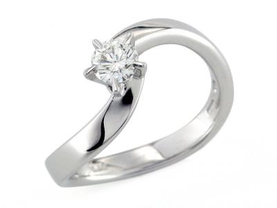 Anello Solitario con Diamante da 0.40 Ct