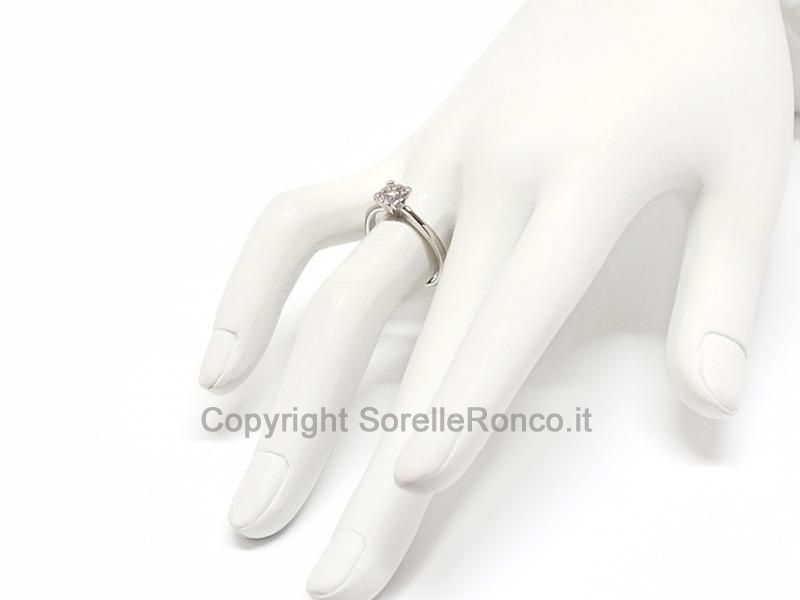 SOLITARIO ORO E DIAMANTE DA 0.71 CT