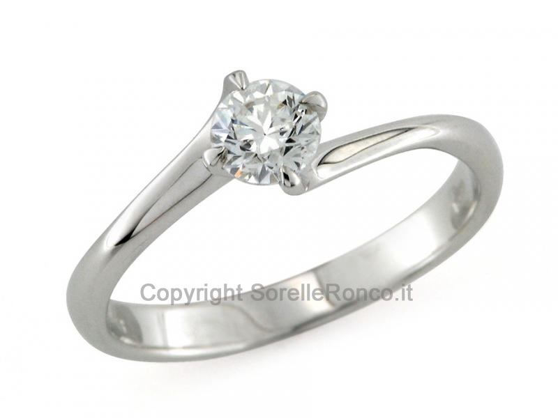 ANELLO SOLITARIO CON DIAMANTE 0.45 CT