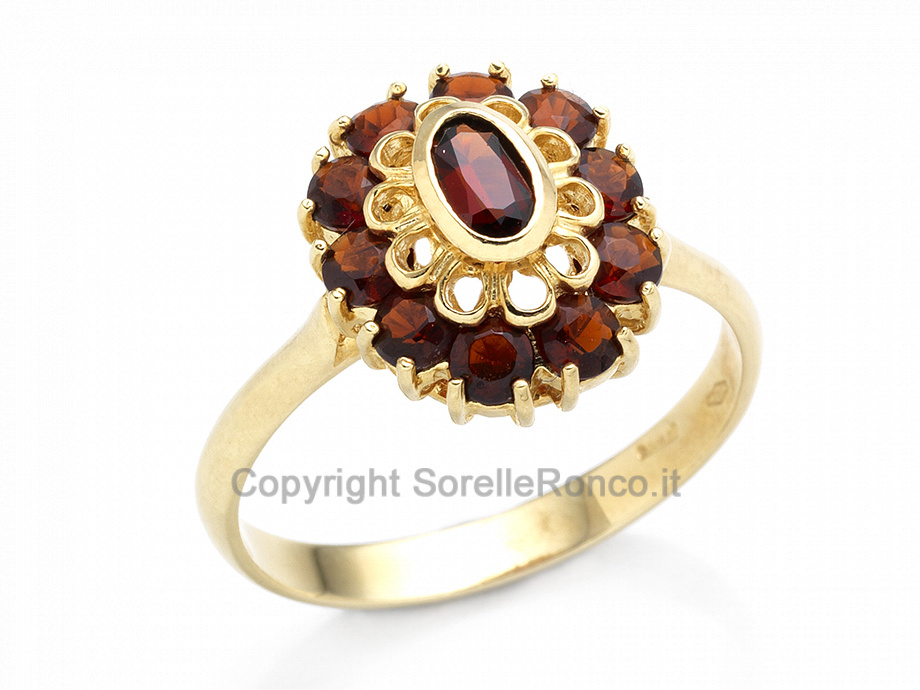 CF01681 - Anello in Oro Giallo con Granati Rossi a contorno