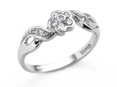 Anello a Fiore con Zirconi Brillanti