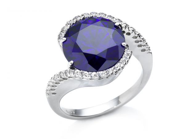CF01735 - Anello Oro Bianco e Zircone Viola