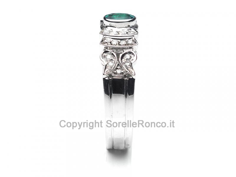 ANELLO CON DIAMANTI E SMERALDO 0.34 CT