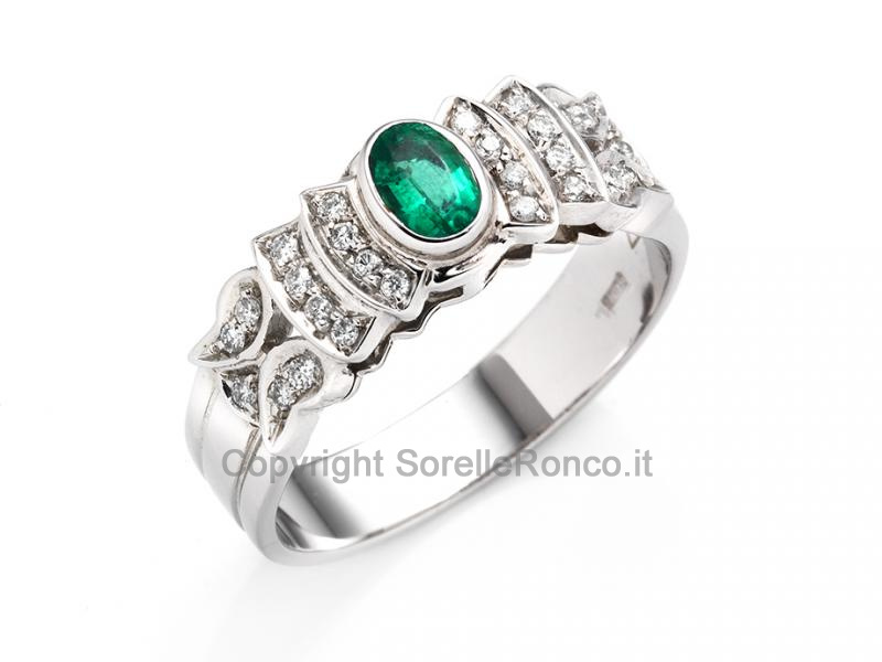 ANELLO CON DIAMANTI E SMERALDO 0.34 CT