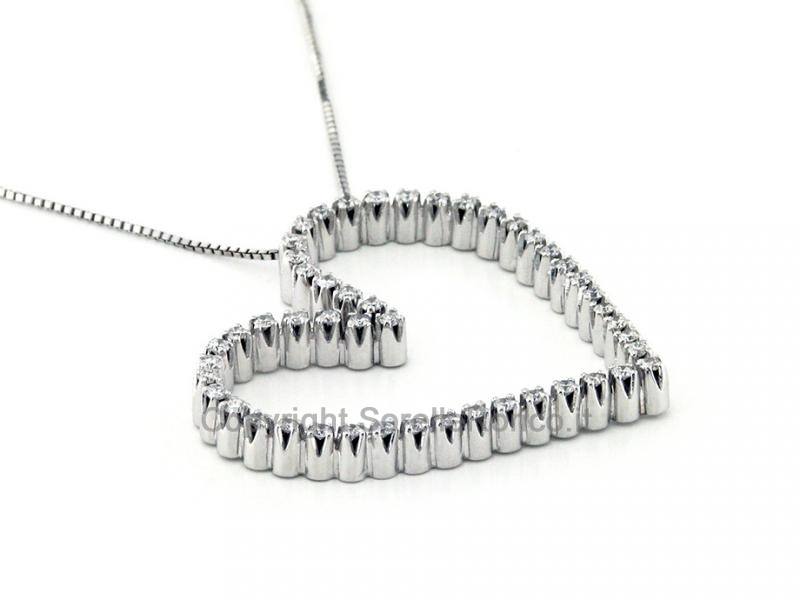 COLLANA PENDENTE CUORE E DIAMANTI 0.36CT