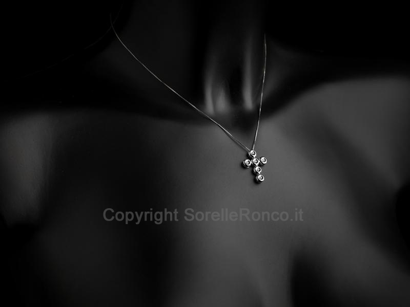 COLLANA CROCE A CASTONI TONDI E BRILLANTI