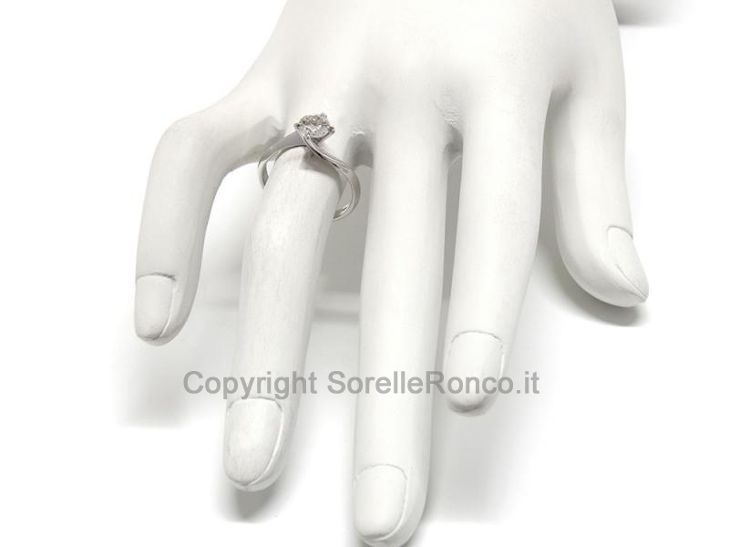 ANELLO SOLITARIO ORO E DIAMANTE 0.70 CT