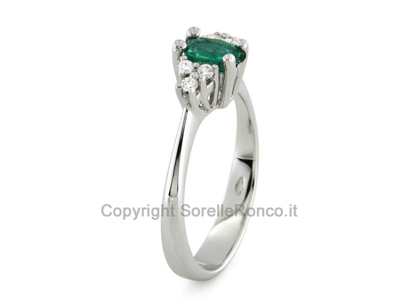 ANELLO IN ORO  CON DIAMANTI E SMERALDO 0.42 CT