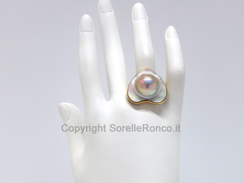 ANELLO ORO GIALLO CON  PERLA MABÈ ROSÉ A CUORE
