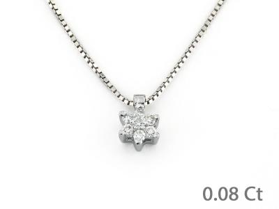 Collana con Pendente a Fiore di Diamanti