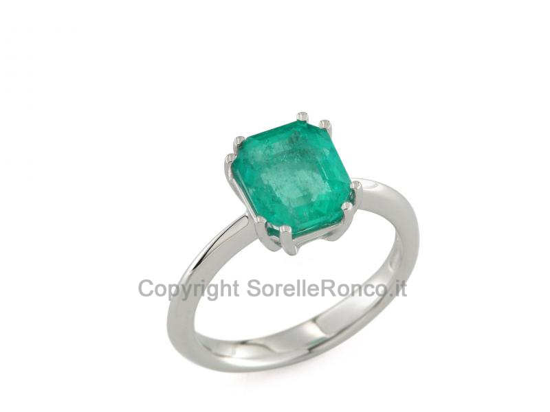 ANELLO IN ORO BIANCO CON SMERALDO 2.50 CT