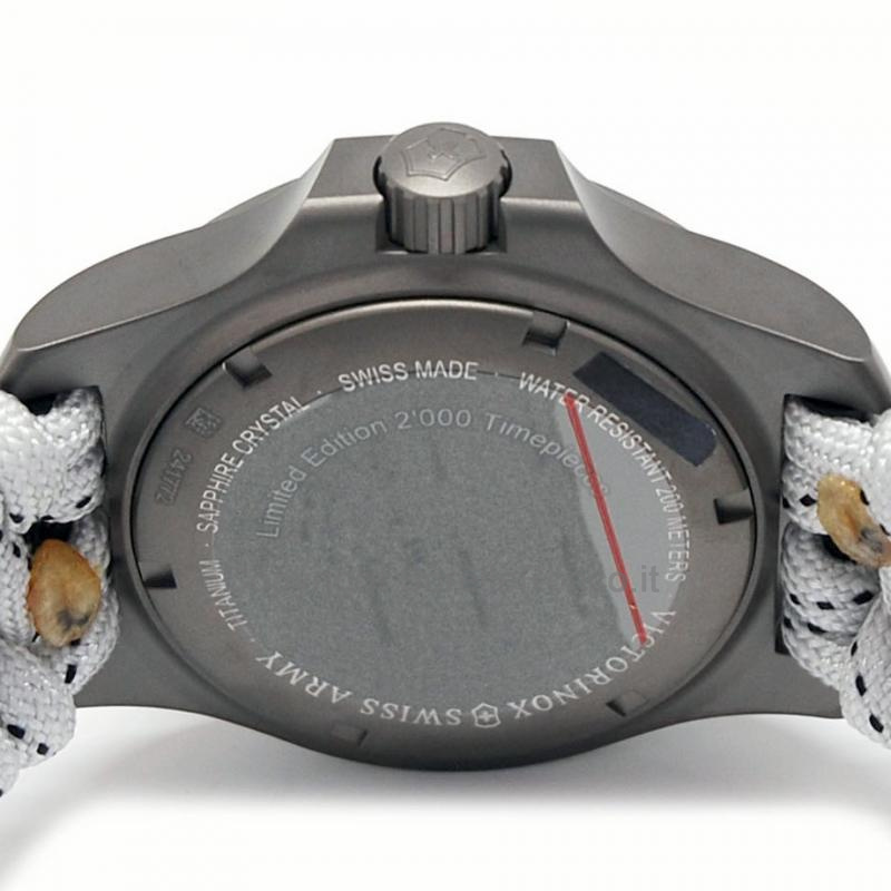 VICTORINOX I.N.O.X. LIMITED EDITION BIANCO 43MM